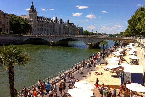 Paris-france-summer-guide-beach-riverside-sein-paris-plages