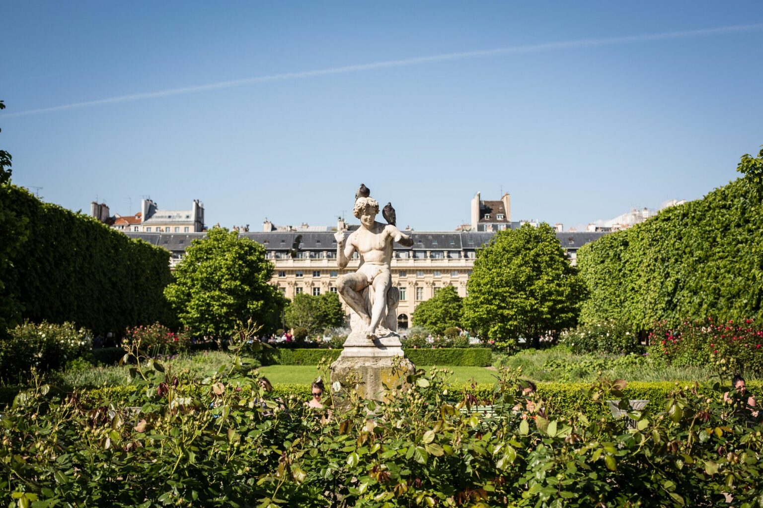 Get Your Green On - Paris Muse | Private & Family Tours