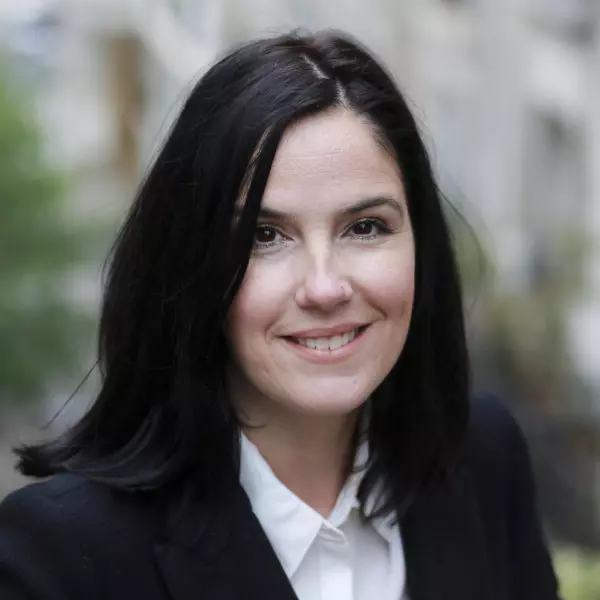 Asja Nastasijevic • Paris Muse Tour Guide