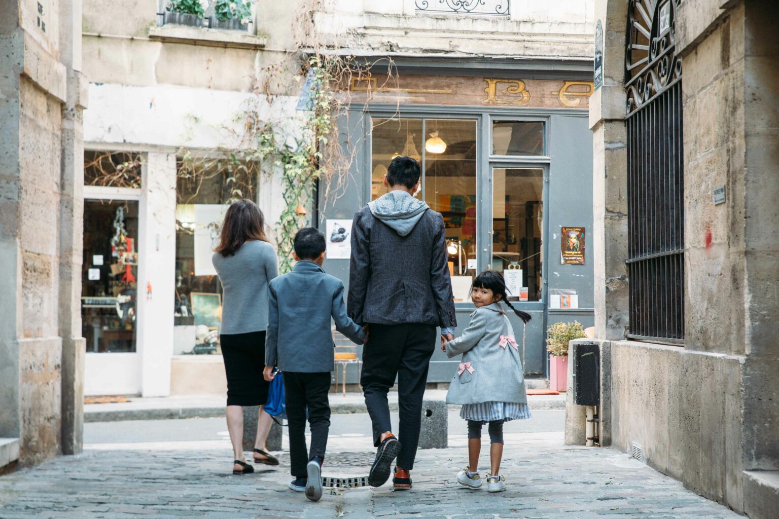Christina Von Koehler • Paris Muse Tour Guide